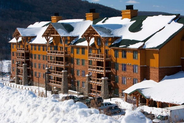 Hope Lake Lodge & Indoor Waterpark image 3